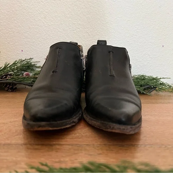 Frye Sacha Moto Shootie Black
Leather Ankle Boots Size 6.5 B - Picture 5 of 14